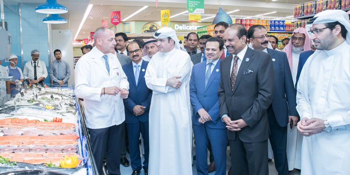 The 147th hypermarket was officially inaugurated by Sami Al Qamzi, Director General of the Department of Economic Development (DED)